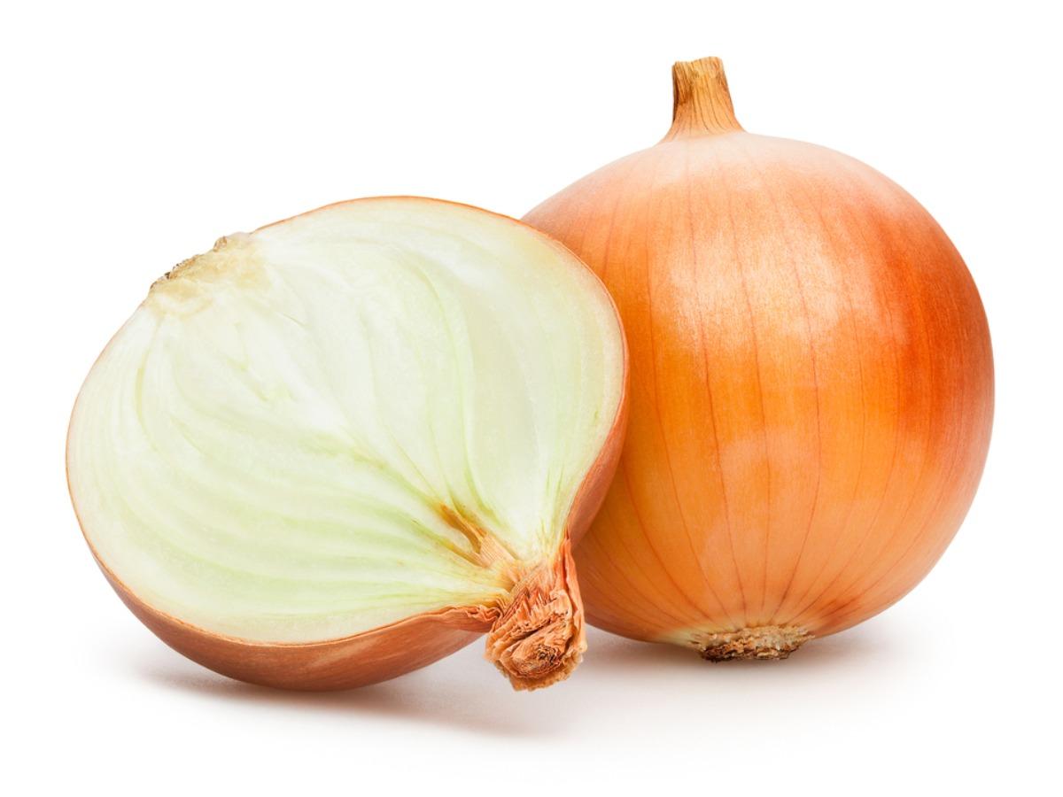 How Many Carbs Are in White Onions?