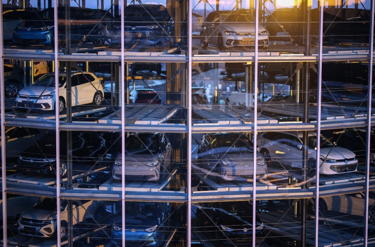 German Exports Tread Water as Reliance on Old Engines Falters